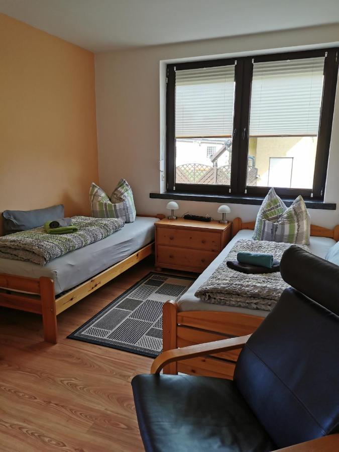 Monteur- Und Ferienwohnung In Hainichen - Obergeschoss Oder Dachgeschoss - Familie Weber Bockendorf Екстер'єр фото